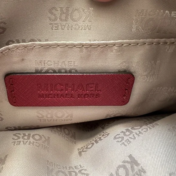 Michael Kors JET SET TRAVEL Monogram Crossbody Bag With Removable Wristlet - Picture 8 of 13